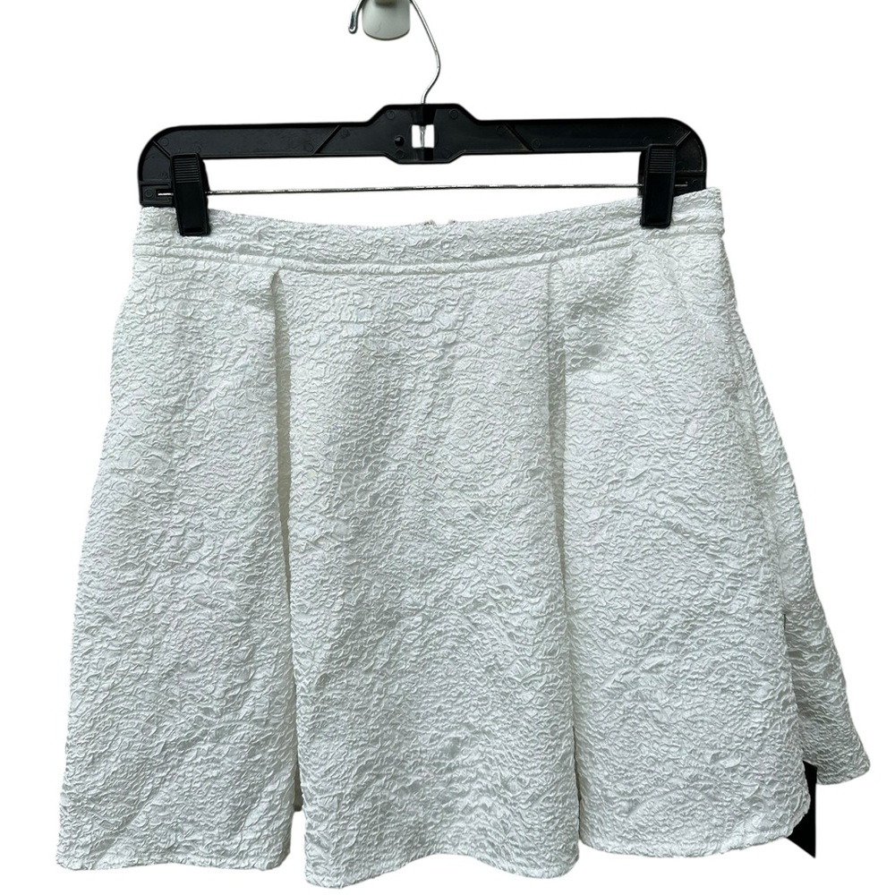 Lulu's Classic White Skirt